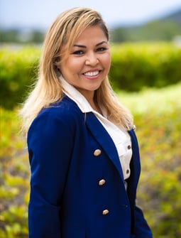 Mayra_255x335-2 copy